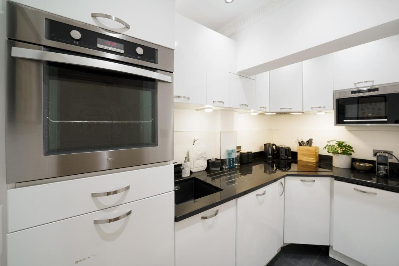 2 Bedr, 3 Beds, 1 Bath Thames, Trafalgar Sq Лондон Екстериор снимка