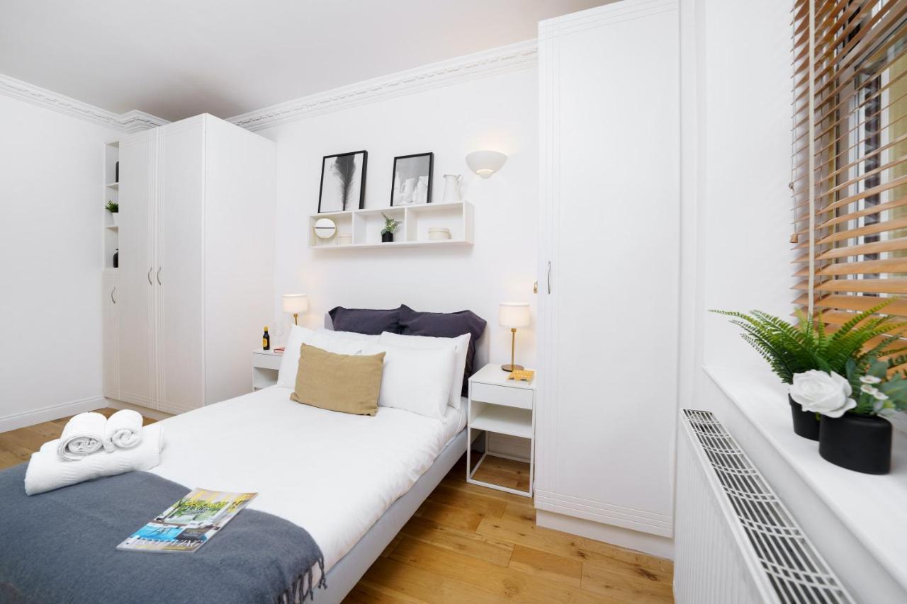 2 Bedr, 3 Beds, 1 Bath Thames, Trafalgar Sq Лондон Екстериор снимка