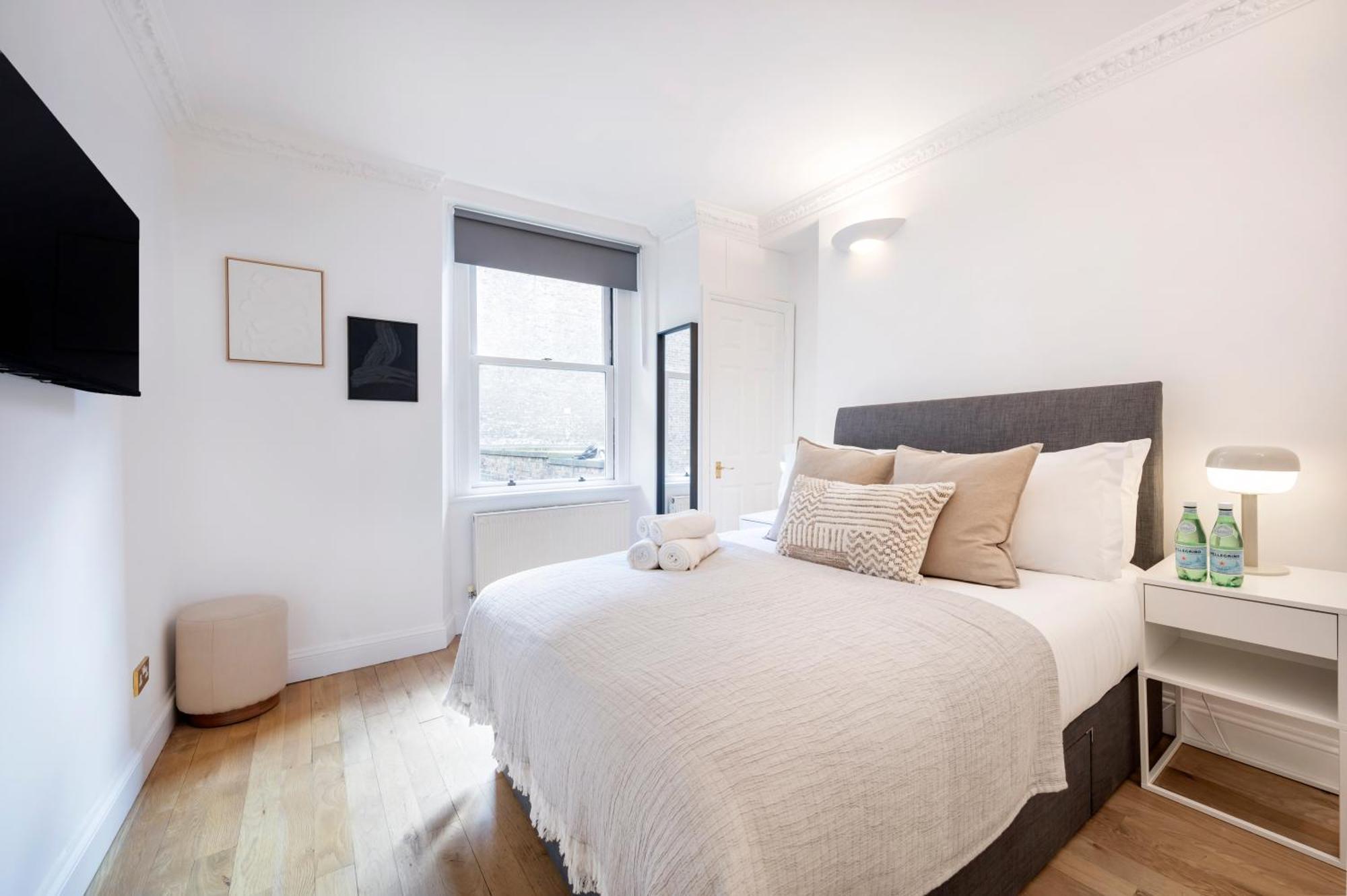2 Bedr, 3 Beds, 1 Bath Thames, Trafalgar Sq Лондон Екстериор снимка
